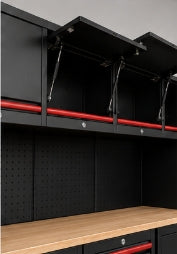 Ensemble de coffres a outils pour garages